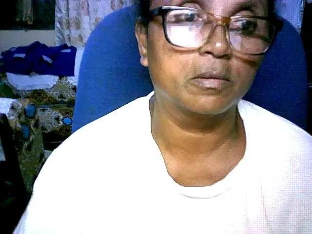 Freechat hotmomsexy on BongaCams