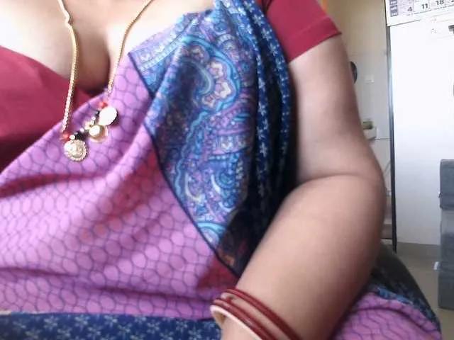 Offline hotpavitra on BongaCams