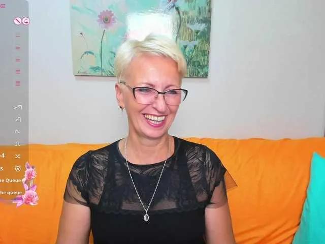 Offline iamyourdream89 on BongaCams