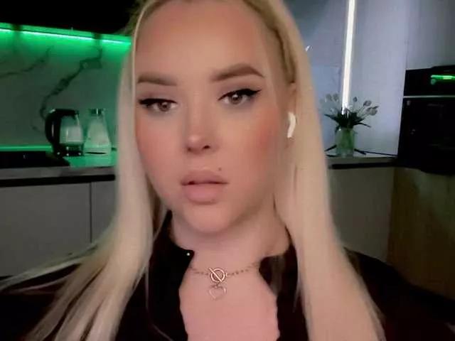 Offline In-your-fucking-mind on BongaCams