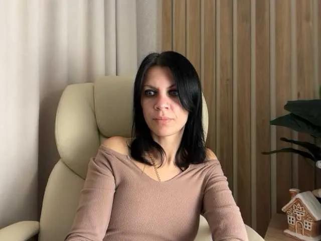 Freechat InjaAtHome on BongaCams