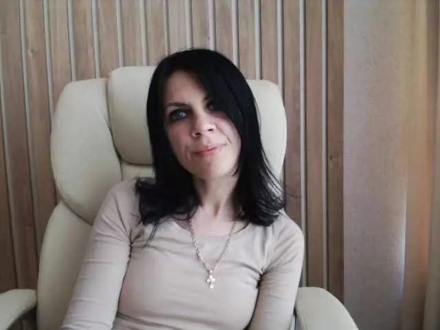 Freechat InjaAtHome on BongaCams