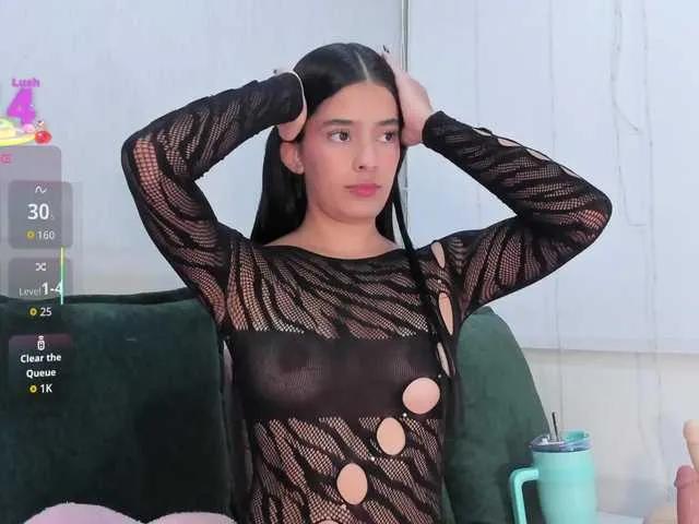 Freechat isa-queen on BongaCams