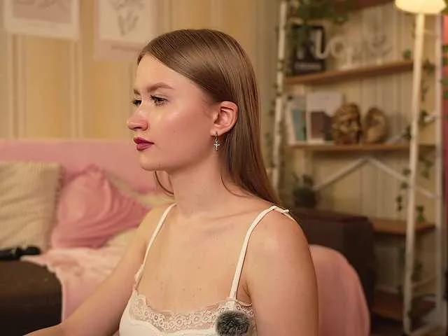 Offline IsabellaTorrance on BongaCams