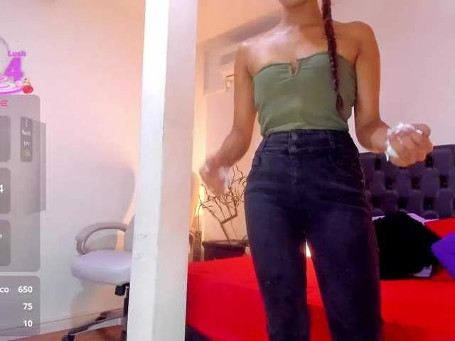 Offline ivi-lopezz on BongaCams