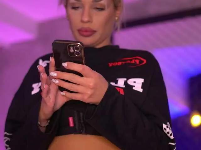 Freechat IvyRowa on BongaCams