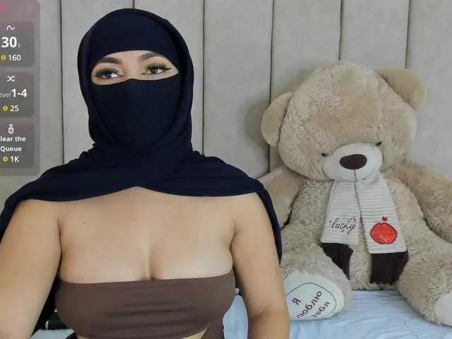 Offline izadii on BongaCams