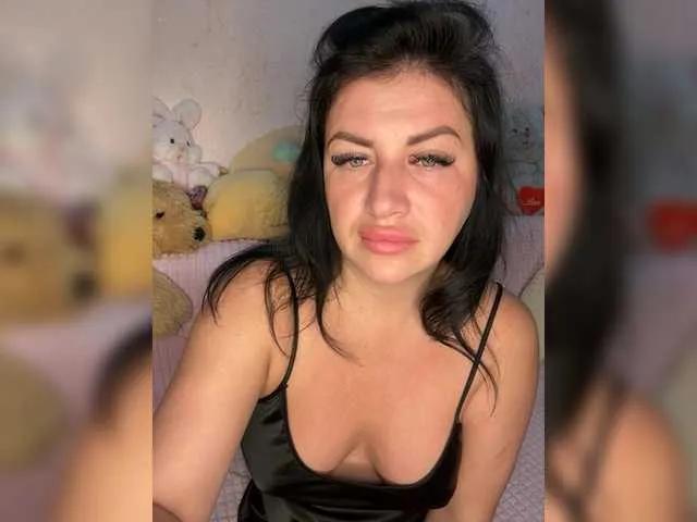 Offline Ju--lia on BongaCams