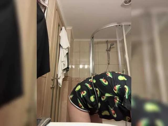 Offline jucieLussie on BongaCams