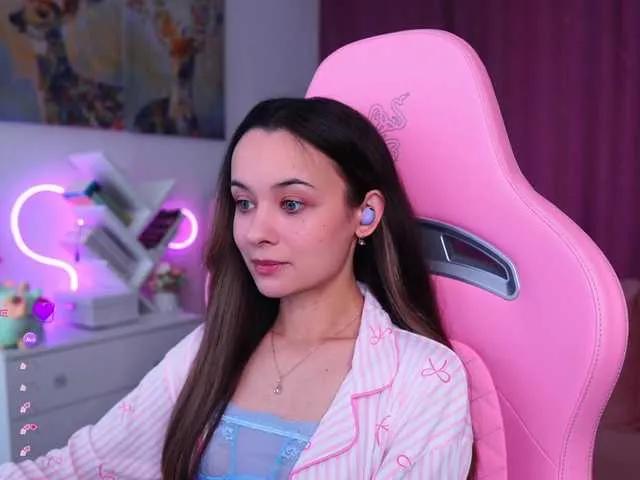 Offline JuicyAngel on BongaCams