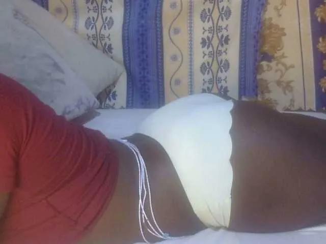 Offline Juicyass-02 on BongaCams