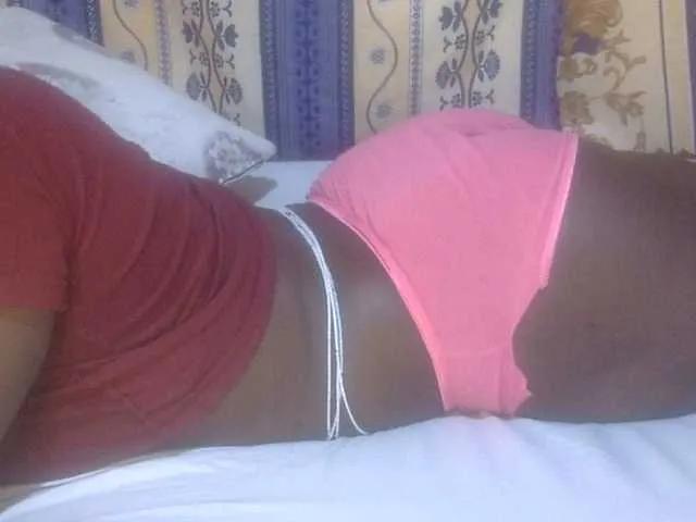 Offline Juicyass-02 on BongaCams