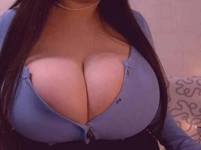 Offline juliajam1 on BongaCams