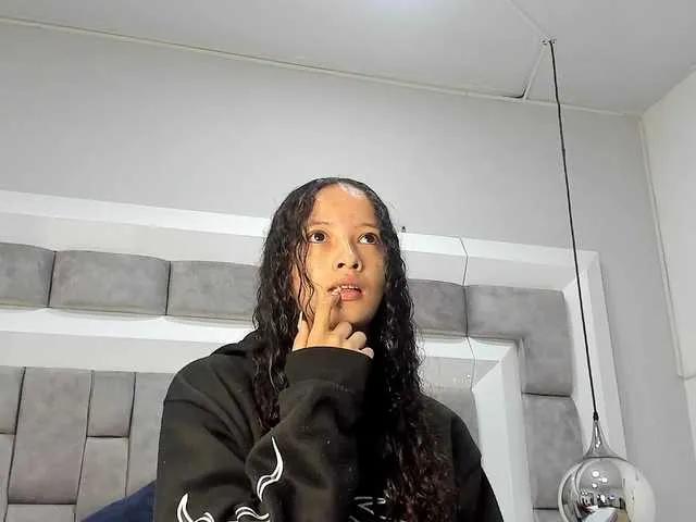 Offline JuliettaBleer on BongaCams