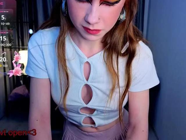 Offline KarenSmitht on BongaCams