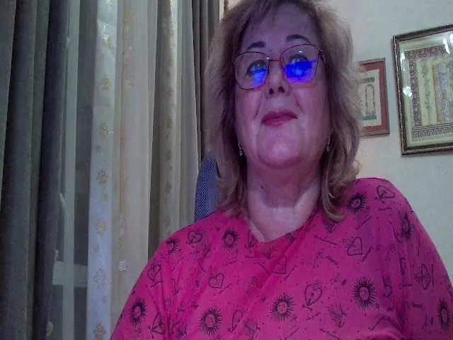 Offline KarinkaSweet on BongaCams