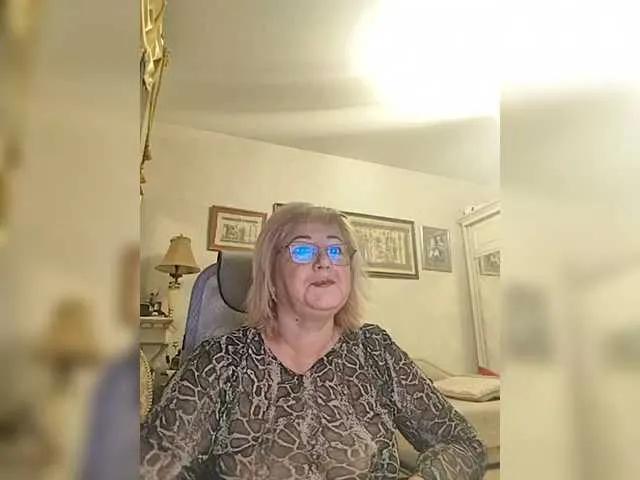 BongaCams KarinkaSweet is Freechat KarinkaSweet — Men who know the value of female pleasure are persistent in getting it and are open to experimentation. Polite, generous and taciturn men! If you're kind... if you use your imagination... and you encourage me to play :)