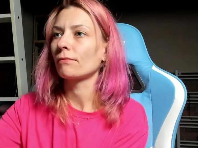 Offline karo131324 on BongaCams