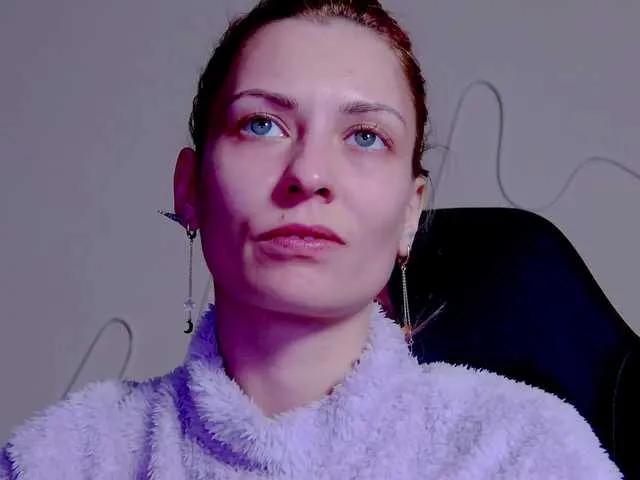 Offline karo131324 on BongaCams