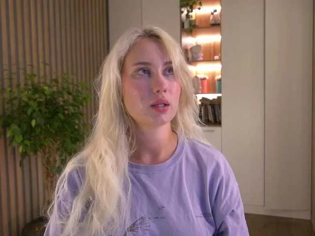 Freechat kateline on BongaCams