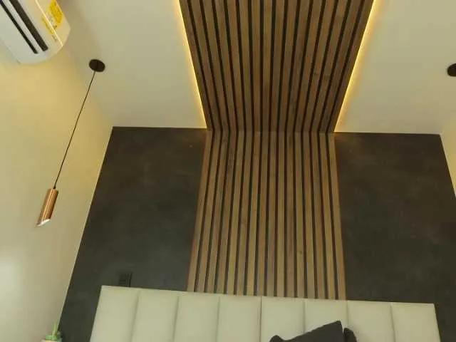 Offline Kendalmiller on BongaCams