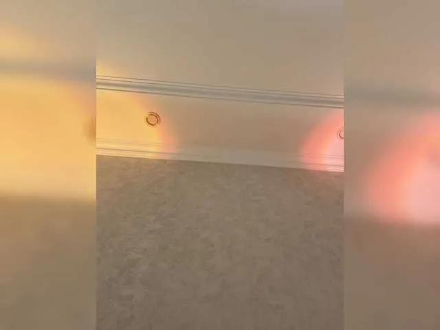 Offline KissMec on BongaCams