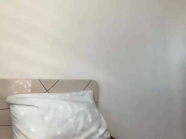 Freechat kitty2003preaty on BongaCams