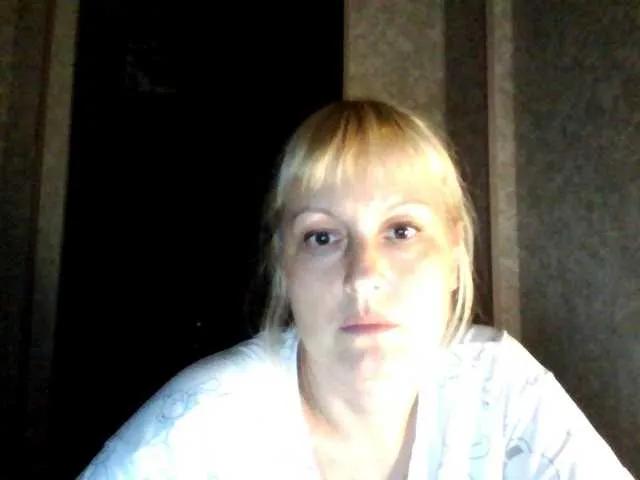 Offline krisss2016 on BongaCams