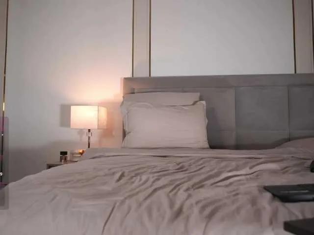 Offline Kseniyavl on BongaCams