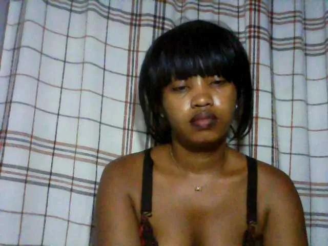 Offline kylie11 on BongaCams