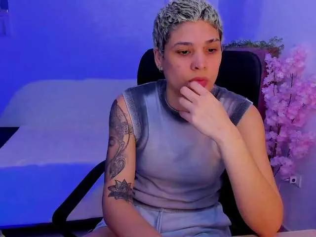 Offline LauraR on BongaCams