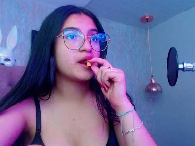 Offline laurenelove on BongaCams