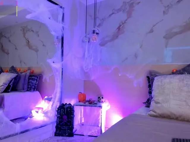 Offline leathompson1 on BongaCams