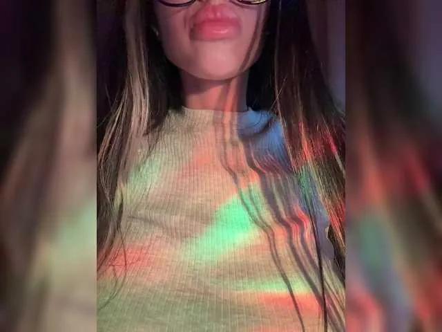 Offline LeCriss on BongaCams