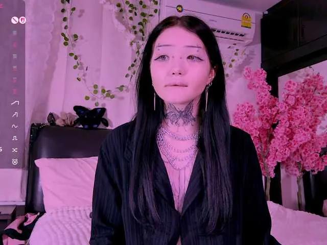 Freechat Leinbone on BongaCams