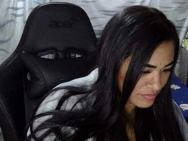 Offline Letty33 on BongaCams