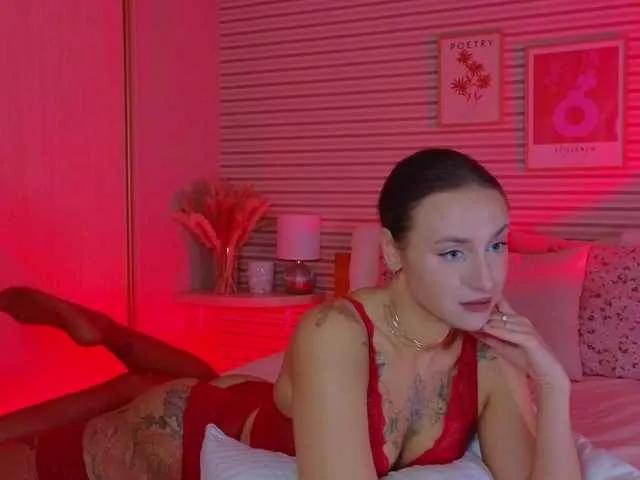 Offline Lillii on BongaCams