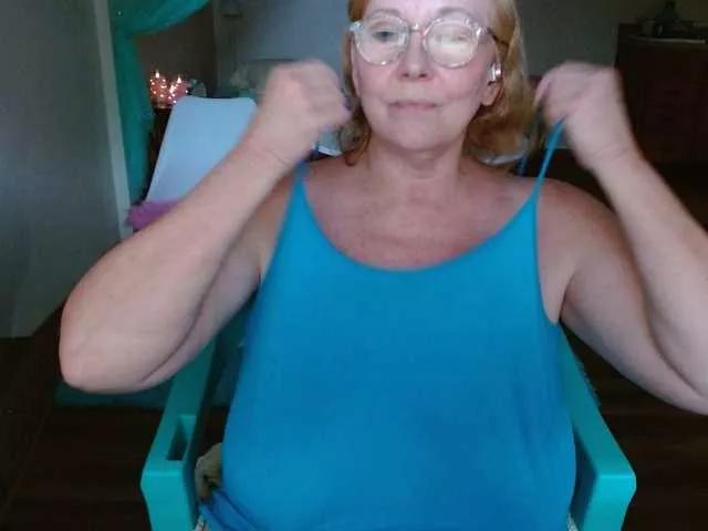 Offline LisaLinny on BongaCams