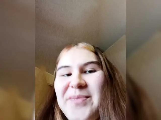 Freechat littleowlx on BongaCams