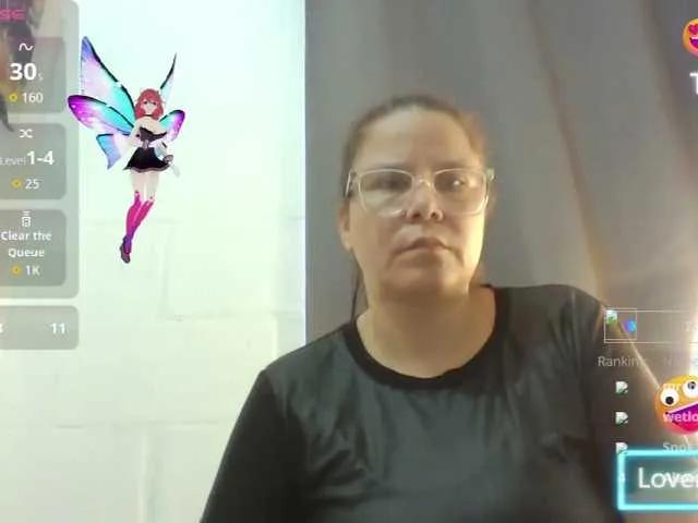 Offline lucianamaster on BongaCams