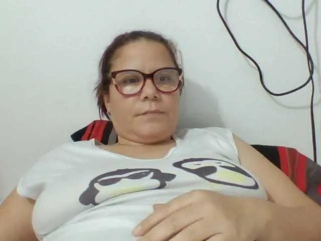 Offline lucianamaster on BongaCams