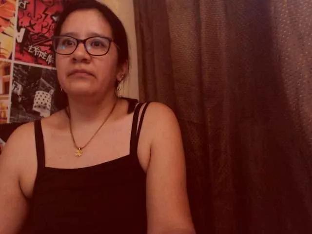 Offline lucyLUxxx on BongaCams