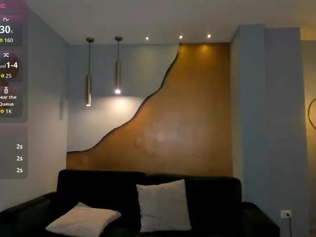 Freechat MaiaCollins1 on BongaCams