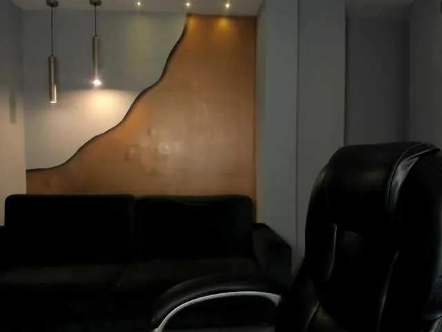 Freechat MaiaCollins1 on BongaCams