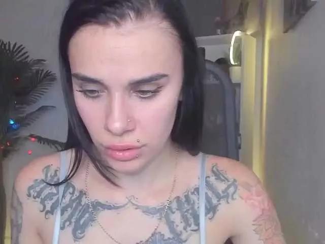 Offline MaidenCrystal on BongaCams