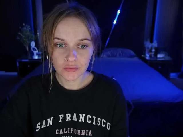 Offline MaribelRiver on BongaCams