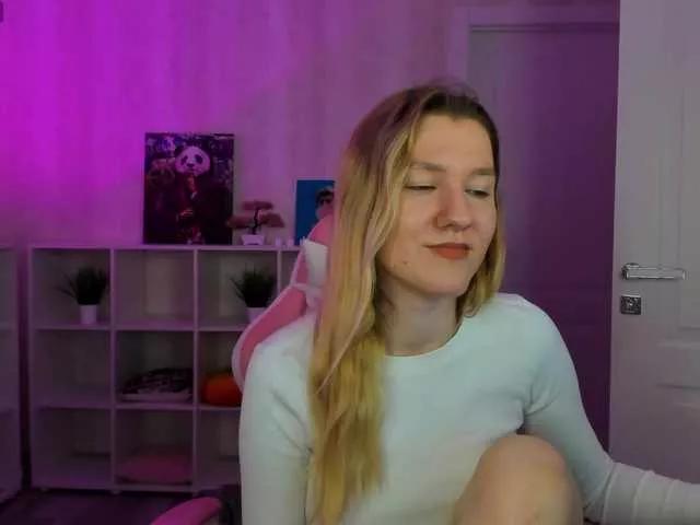 Offline Mariel-Brown on BongaCams