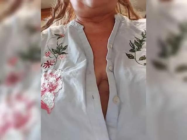 Offline Marionaa on BongaCams