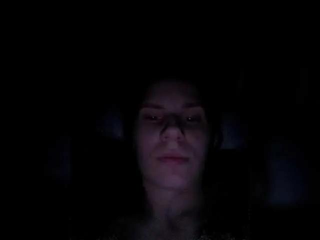 Offline me-la-nia19 on BongaCams