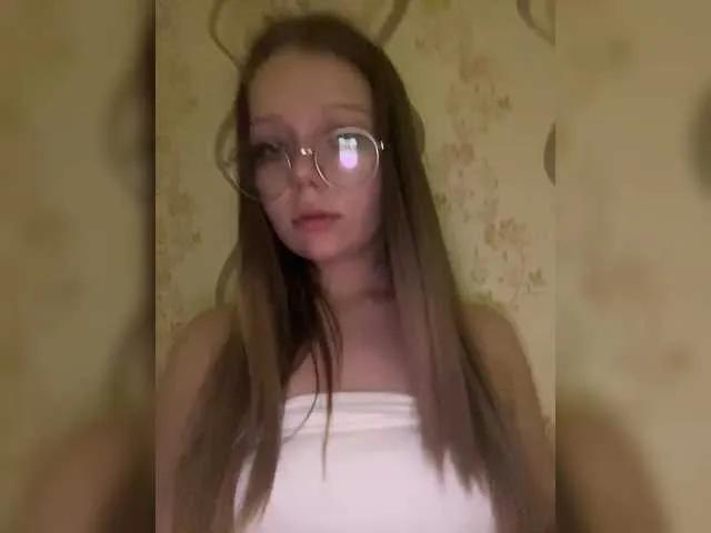 Offline MelMooon on BongaCams